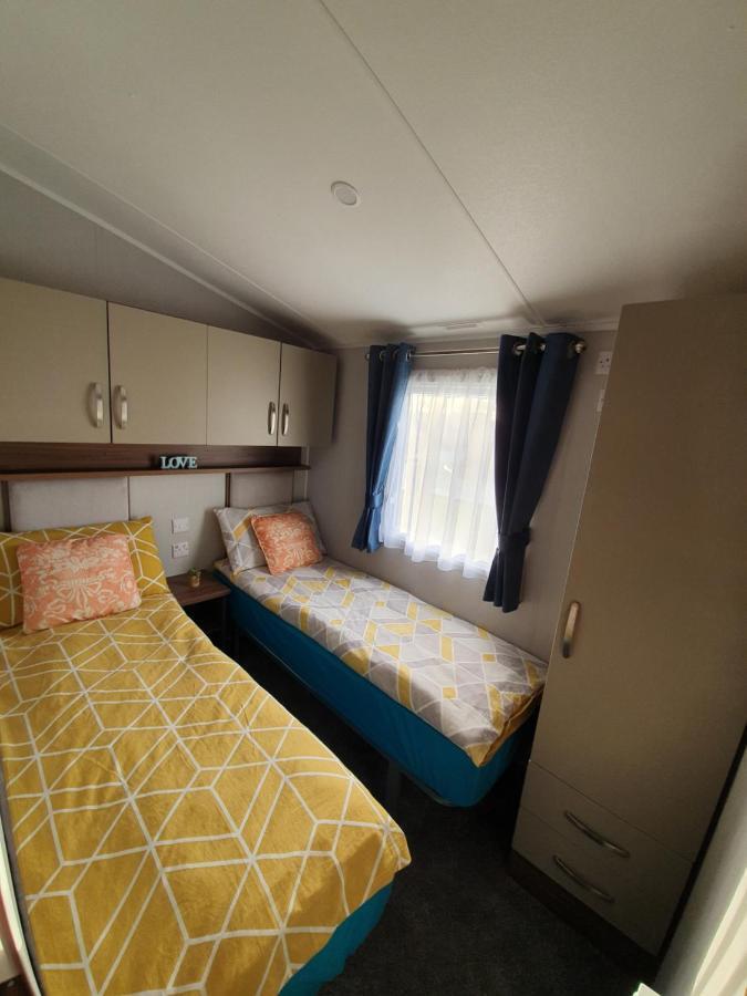 Rj Luxury Caravan Hire With Hot Tub Tattershall Bagian luar foto